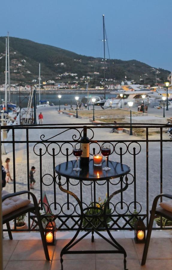 Faros Coastal Apartments Скопелос Екстериор снимка
