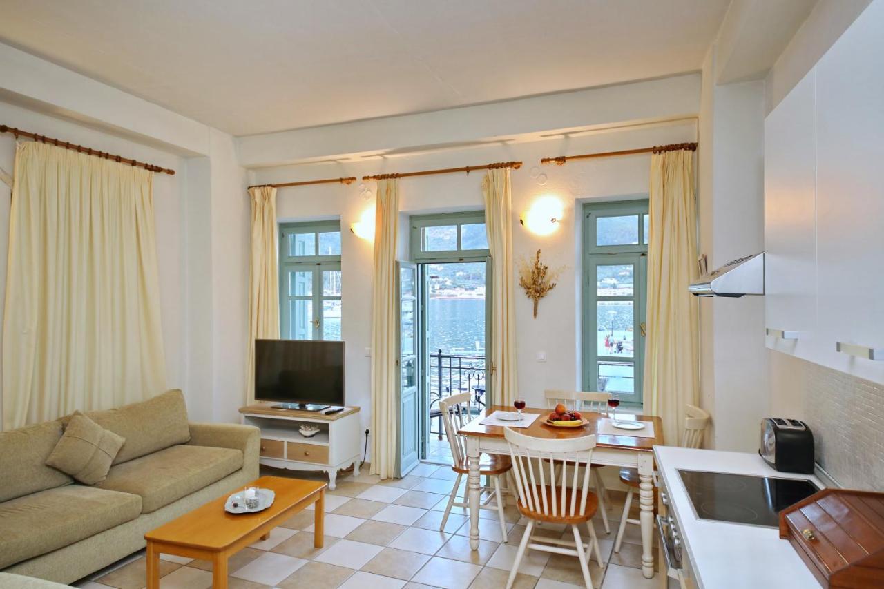Faros Coastal Apartments Скопелос Екстериор снимка