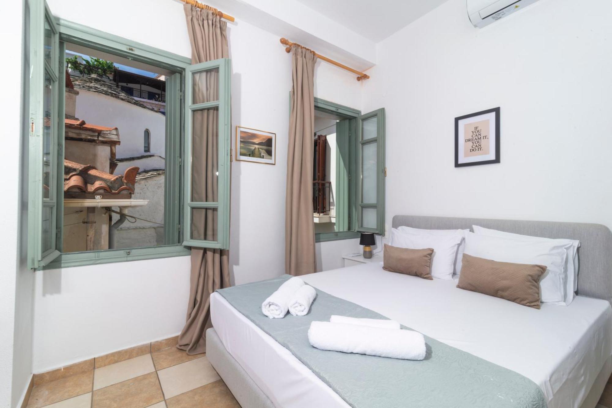 Faros Coastal Apartments Скопелос Екстериор снимка