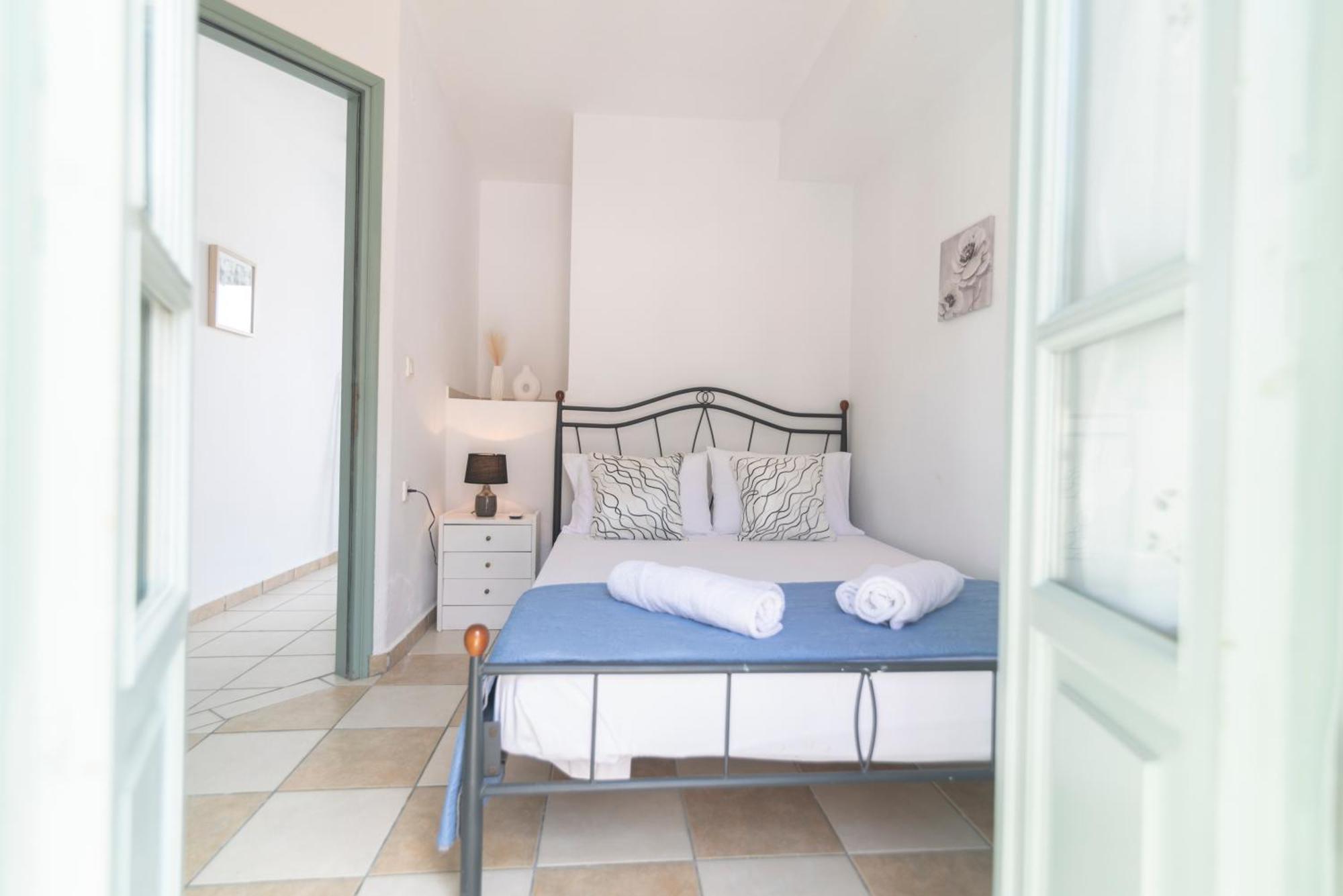 Faros Coastal Apartments Скопелос Екстериор снимка