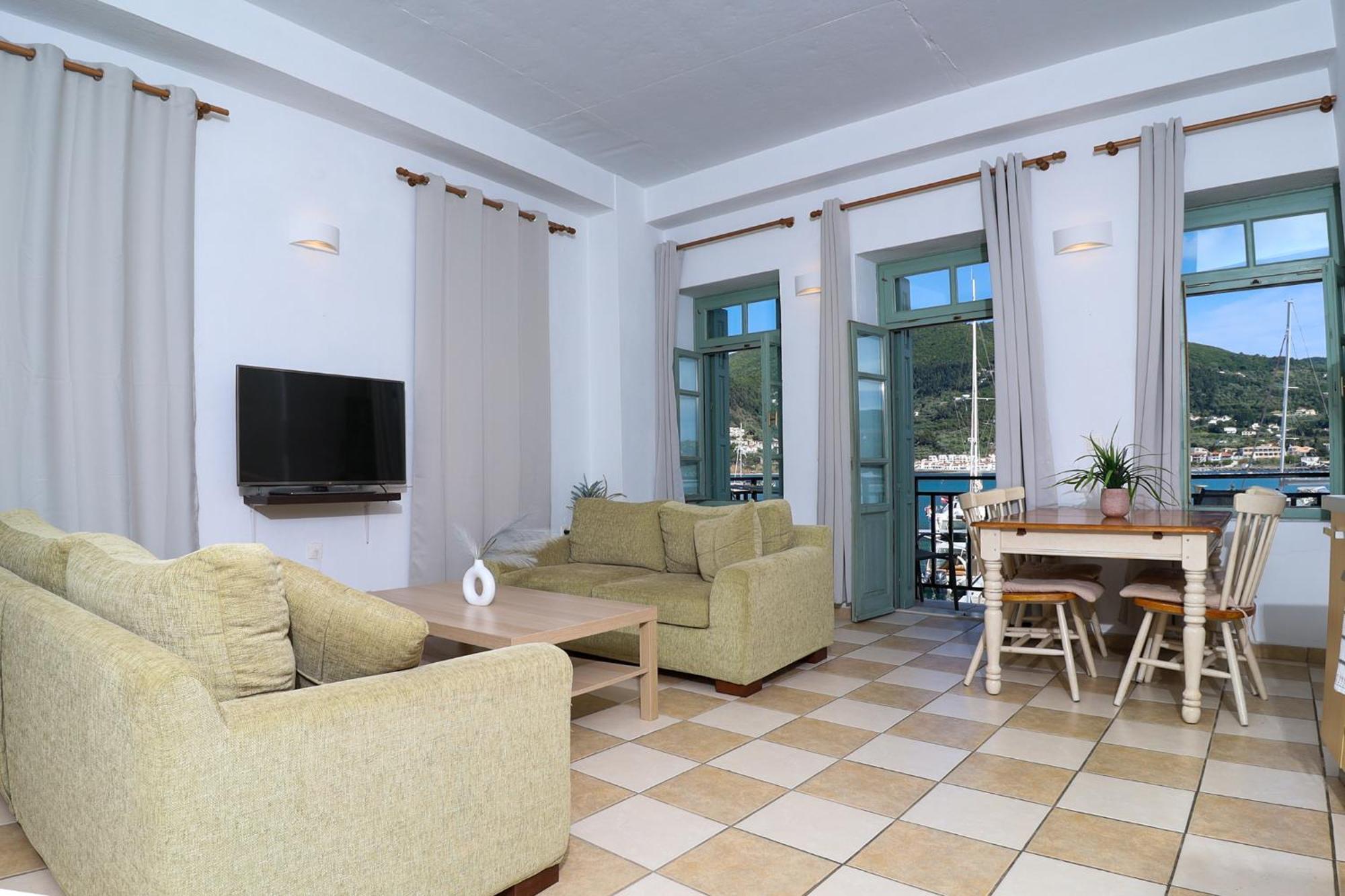 Faros Coastal Apartments Скопелос Екстериор снимка