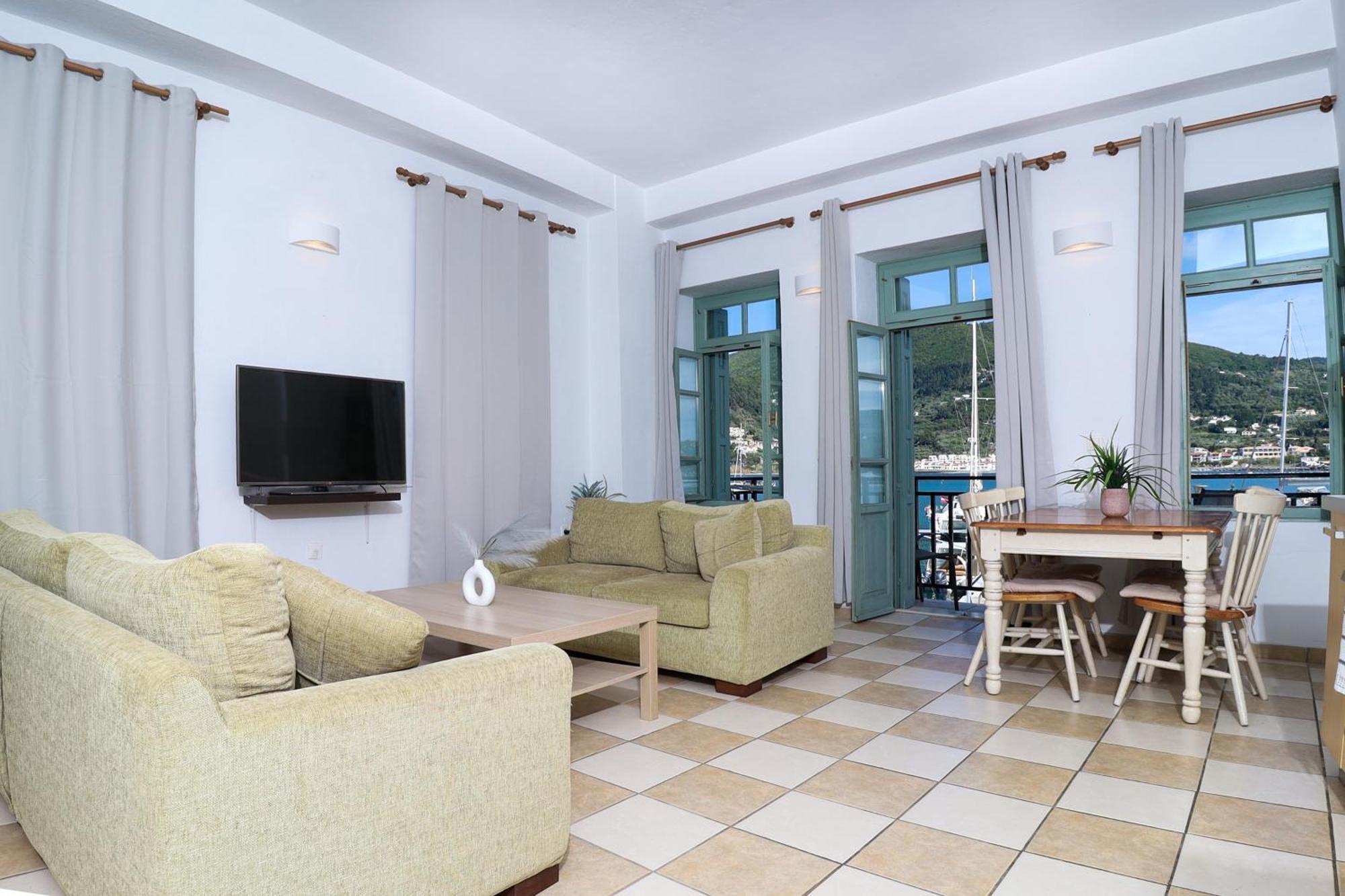 Faros Coastal Apartments Скопелос Екстериор снимка